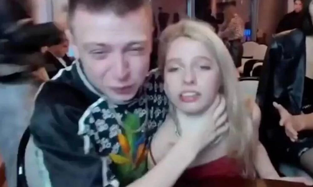 Ρώσος YouTuber χτύπησε τη φίλη του εν ώρα live stream